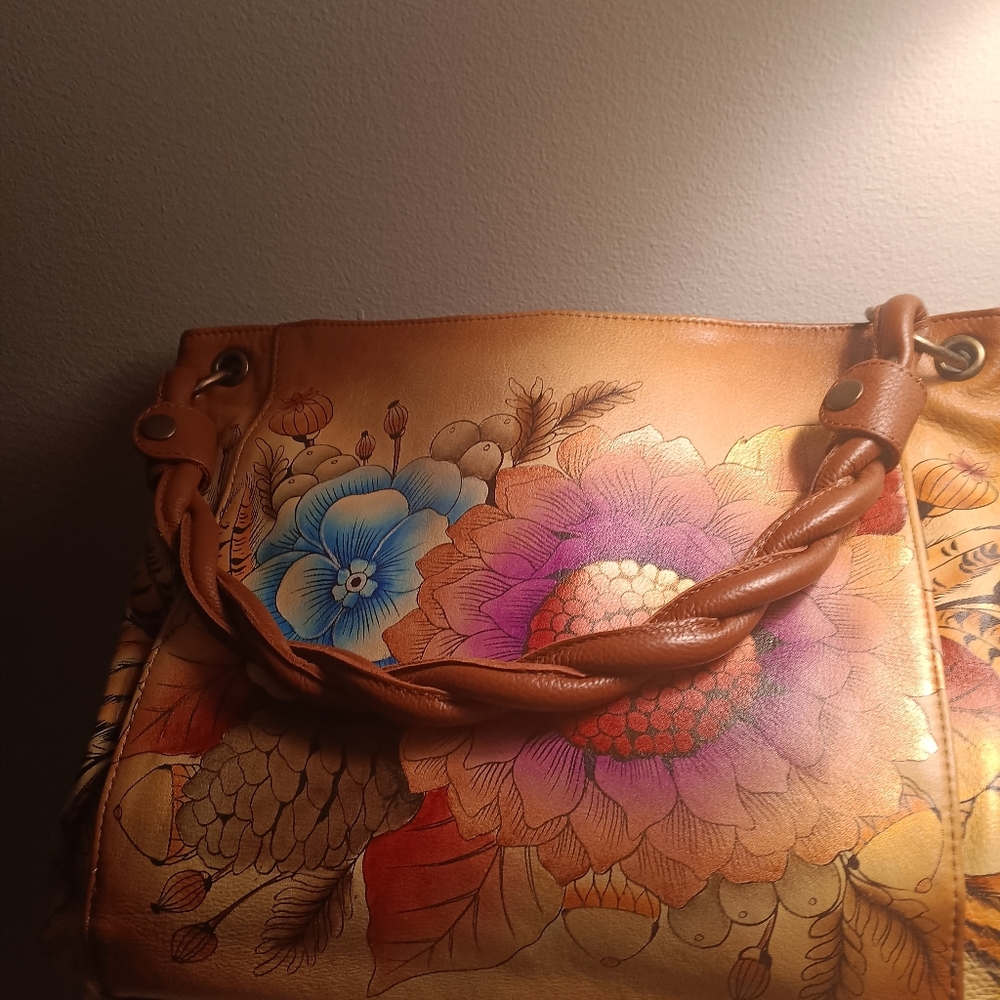 Handbag - Picture 3 of 5